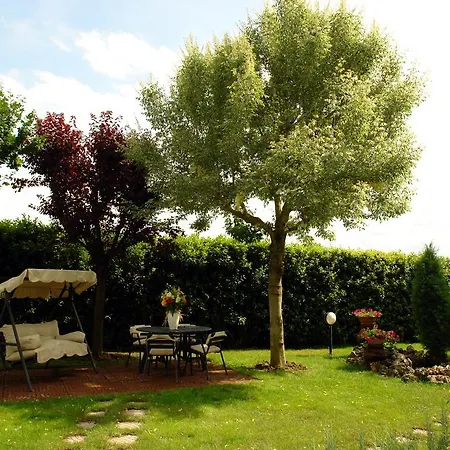 Locazione Turistica Edera & Tulipano.2 Vico dʼElsa